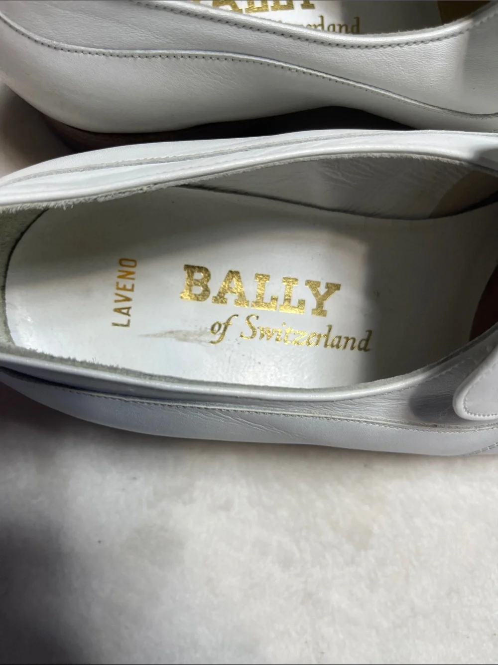 Bally Laveno White Leather Slip-On Loafers with Gold Accent Size 6.5 Men’s
